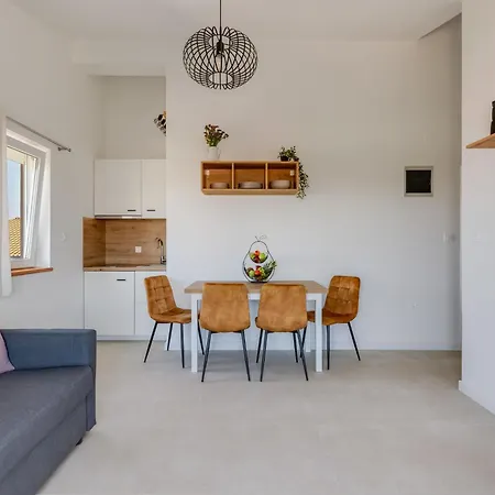 Bonex-7 By Interhome Daire