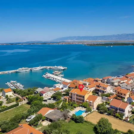 Bonex-7 By Interhome