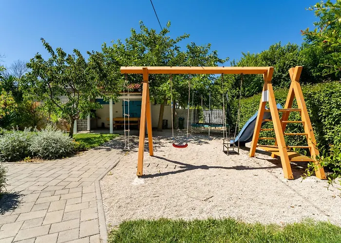 Bonex-7 By Interhome