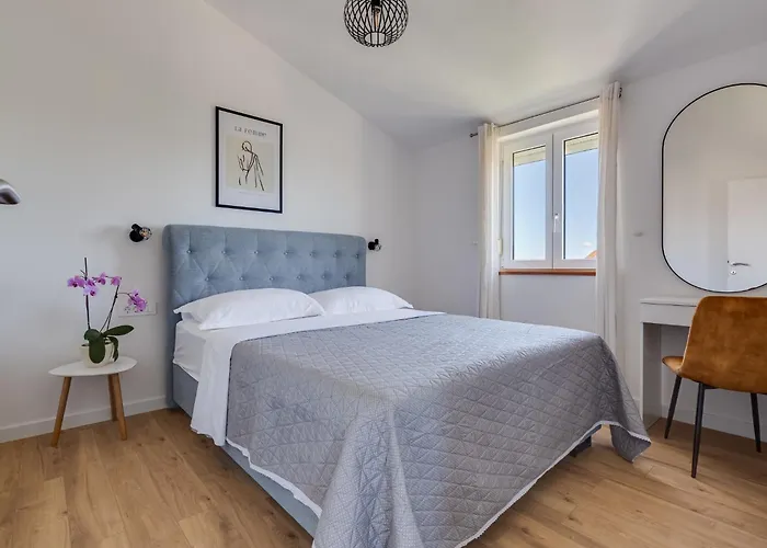 Apartamento Bonex-7 By Interhome